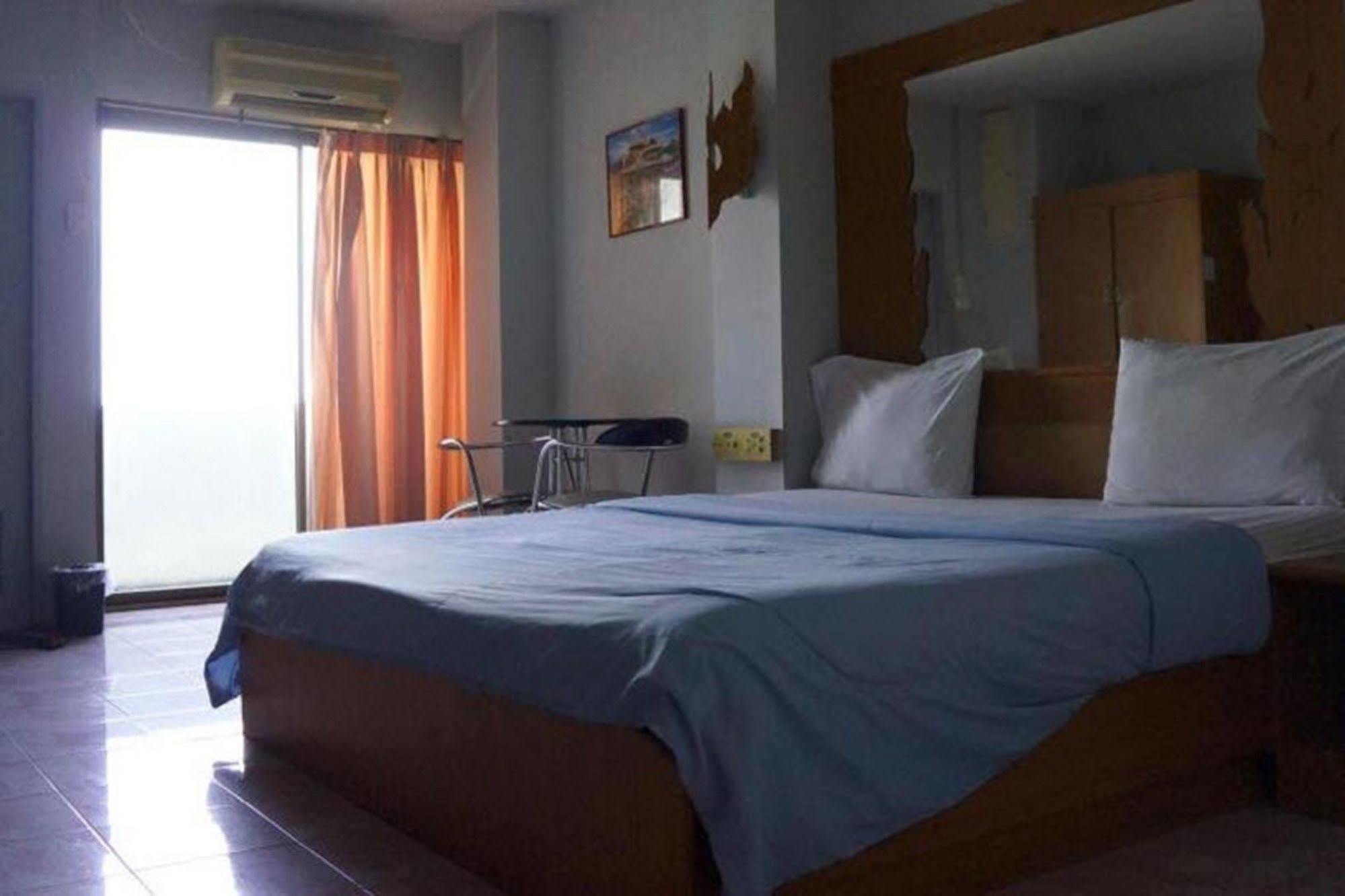 Fueang Fha Palace Buriram Ngoại thất bức ảnh