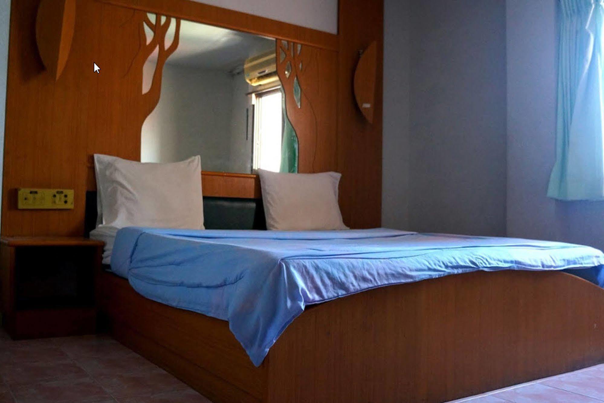 Fueang Fha Palace Buriram Ngoại thất bức ảnh